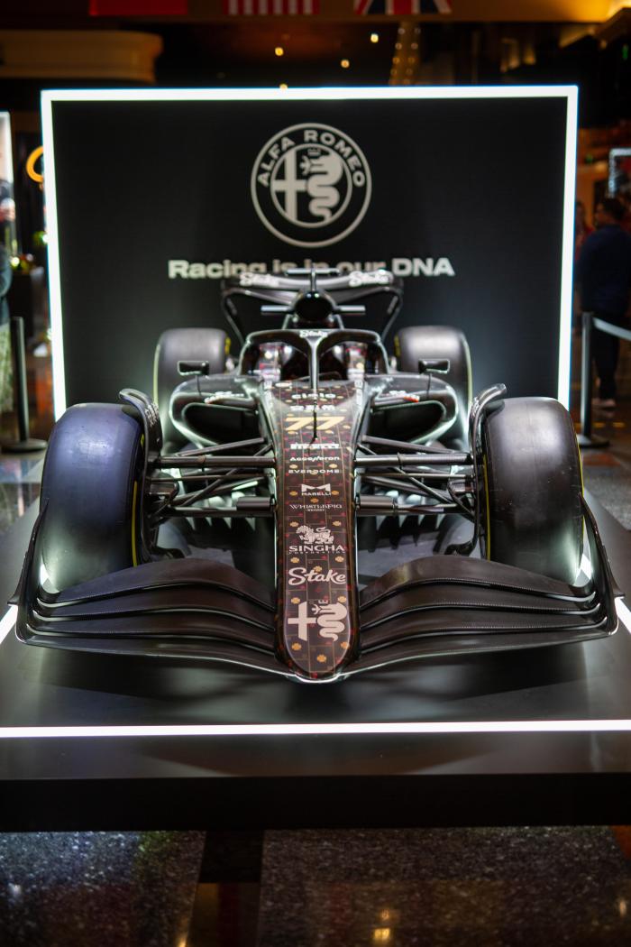 LasVegasSpeciallivery.thumb.jpg.5b577e46b526cfa749825b58974ca331.jpg
