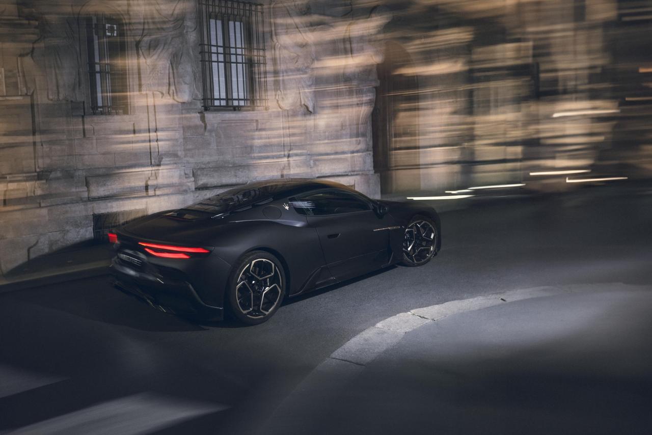 Medium-22798-MaseratiMC20Notte.thumb.jpg.c788eb81da3ce0c72f4517668829afc9.jpg