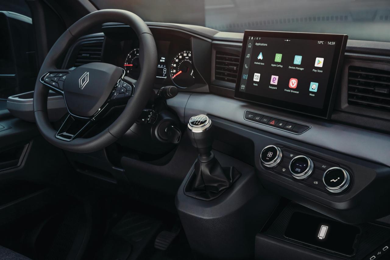 New_Renault_Master.thumb.jpg.a0f4f87afc9589f04681197f57d34487.jpg