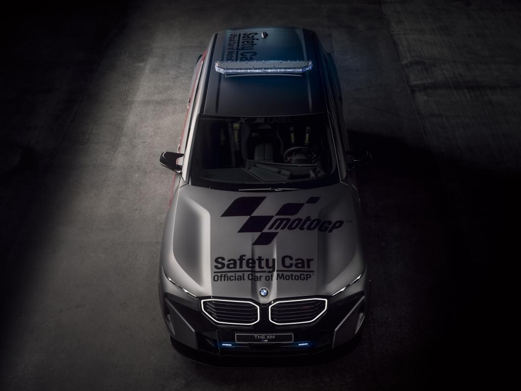 bmw_xm_label_red_motogp_safety_car_7_050a01cc1aa11400.jpg.2ed80542e8c339f206a4fcda8d0f288f.jpg