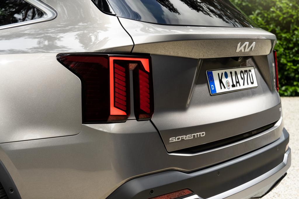 kia_sorento_hev_800.jpg.ff31971b697f4e3e07be5509008a12f9.jpg