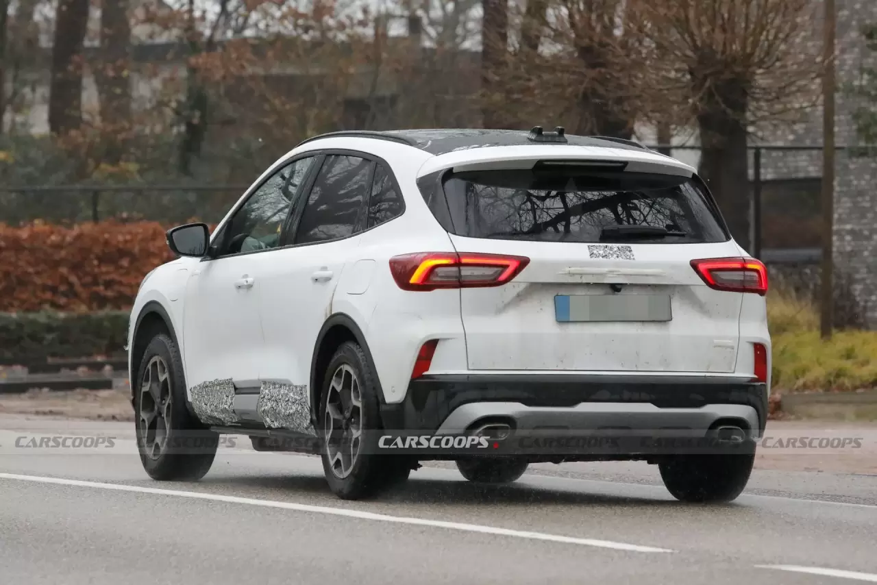 2024-Ford-Kuga-1213-13.thumb.webp.c0aa12ab4bea870dd6c6e29a50eda7c4.webp