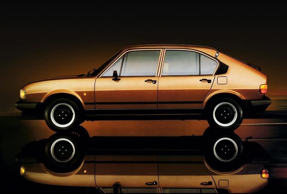 AlfaRomeoAlfasud_QuadrifoglioOro.jpg.29d6e1247818b36de7f9f7630403fb7e.jpg