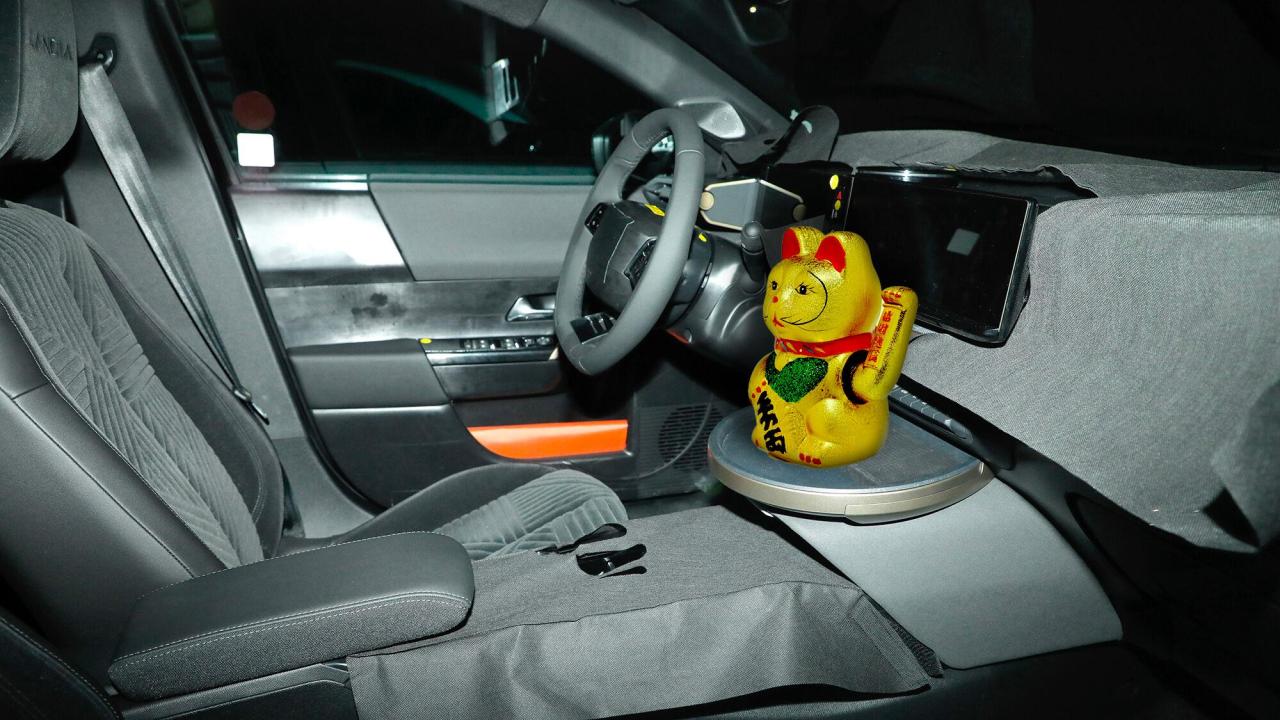 Lancia_Ypsilon-EV_03chi.thumb.jpg.4165058190130a7d68ddc644184440a1.jpg