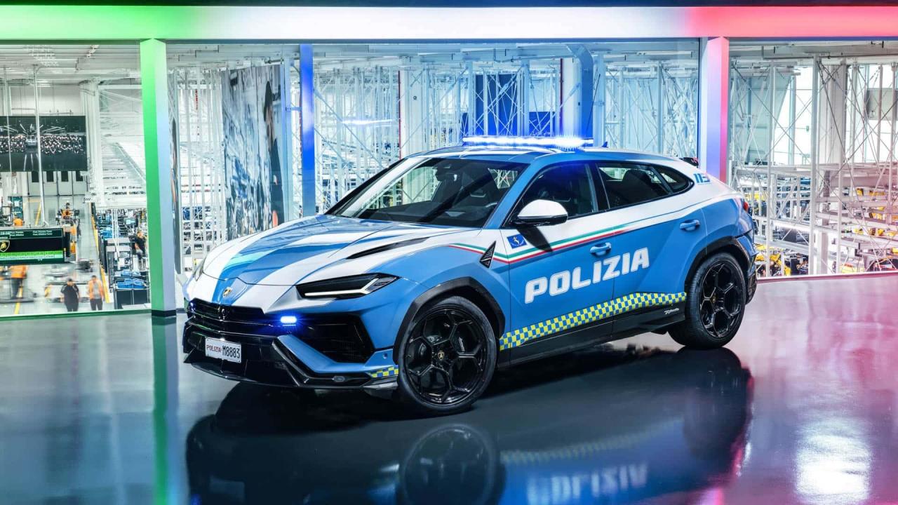 la-lamborghini-urus-performante-della-polizia-di-stato.thumb.jpg.a2fea4ea9cda12c14ef8ca697fe70803.jpg