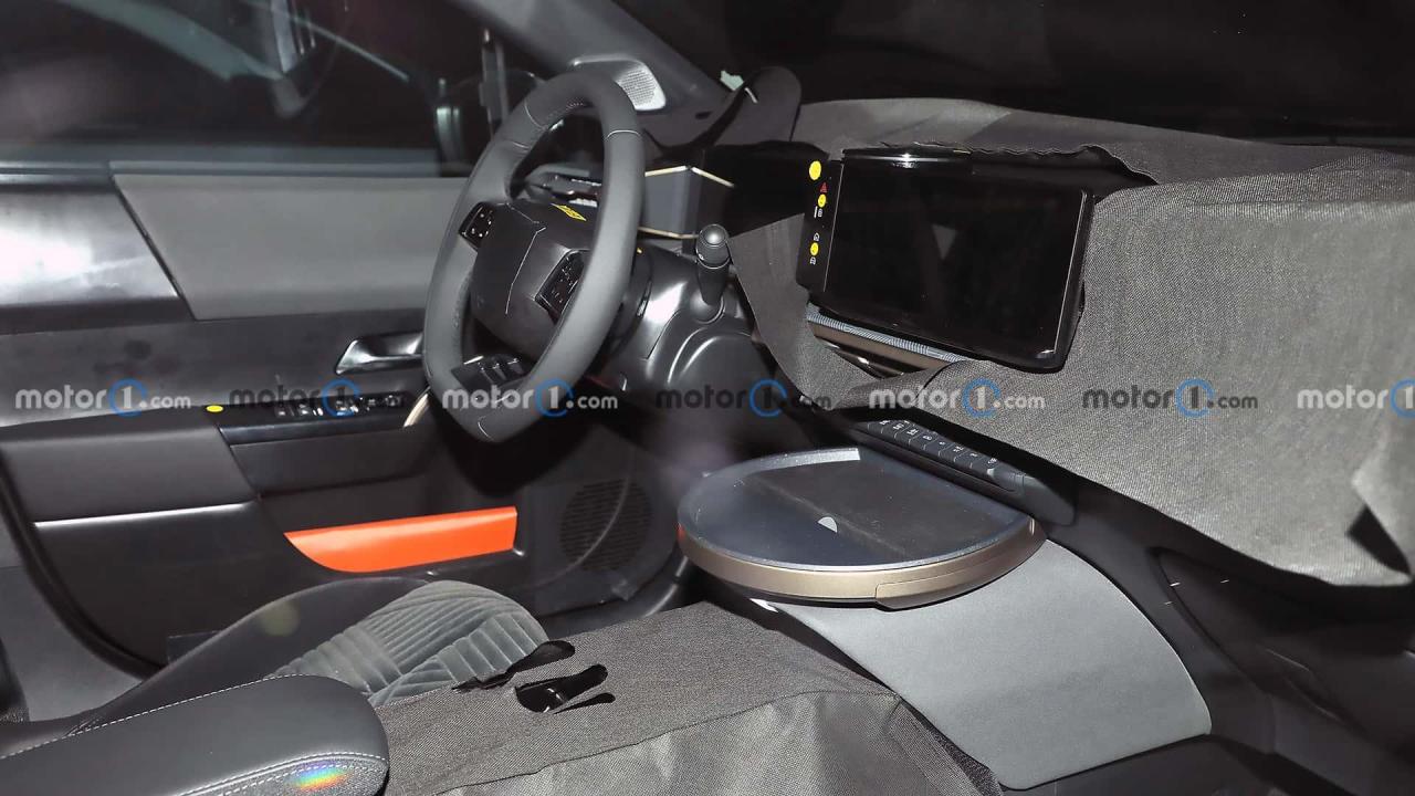 lancia-ypsilon-2024-erlkonig (10).jpg