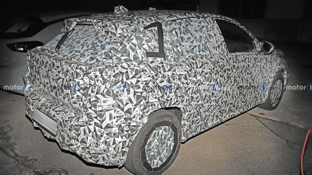 lancia-ypsilon-2024-erlkonig (5).jpg