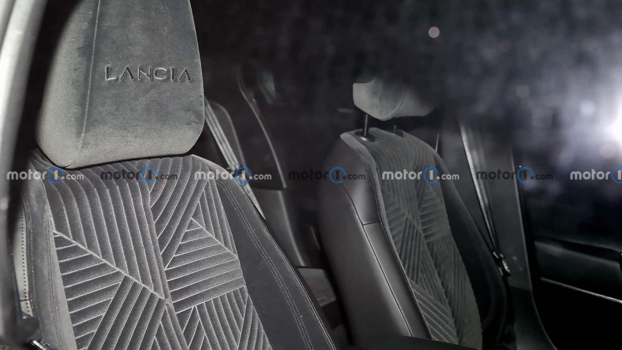 lancia-ypsilon-2024-erlkonig.thumb.jpg.88fd490ec98480108ab0f1ca68eb2fa8.jpg