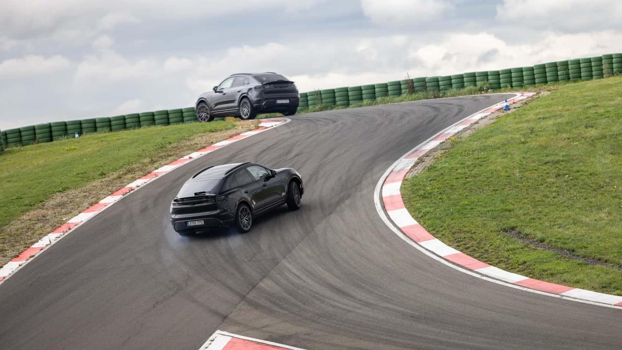 porsche-macan-2024-elettrica-prototipo-pre-produzione---foto (7).jpg