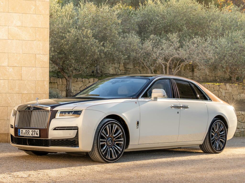 rolls-royce_ghost_amber_roads_085b04f60f1a0b46.jpg.67ac9bc3482d1160bf64acd6088f6bb4.jpg