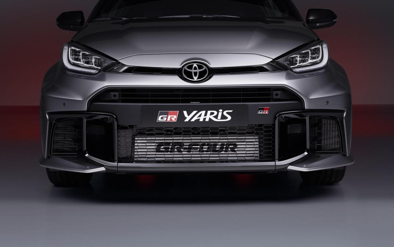 023025-toyota-yaris-gr-studio-day246620-frontgrill-4.thumb.jpg.6c8c202fbe4c46d05790fbc04786ae37.jpg
