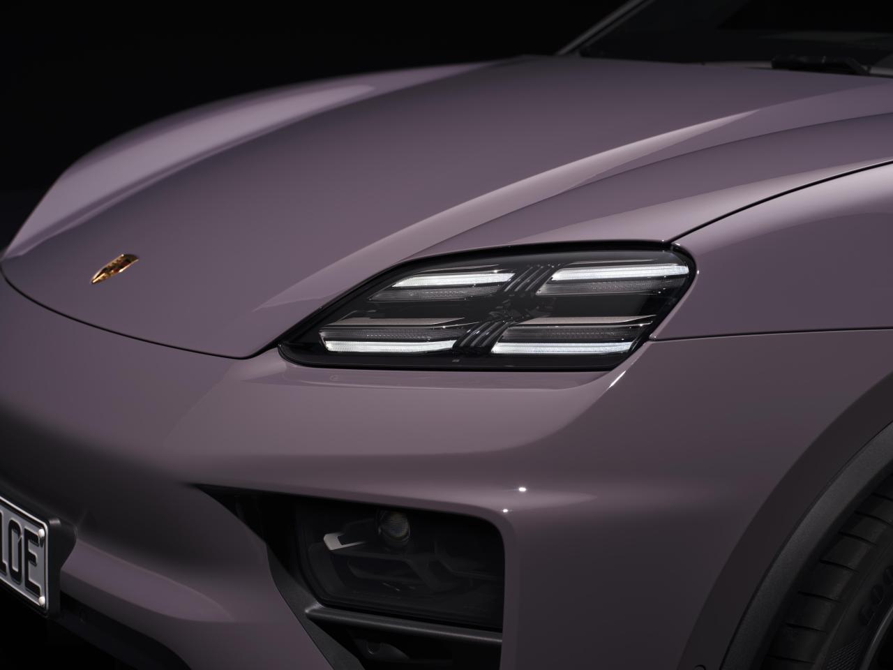 Macan_4_Details_001.thumb.jpg.4bcbeeec885320493be52a2b6aae5faf.jpg