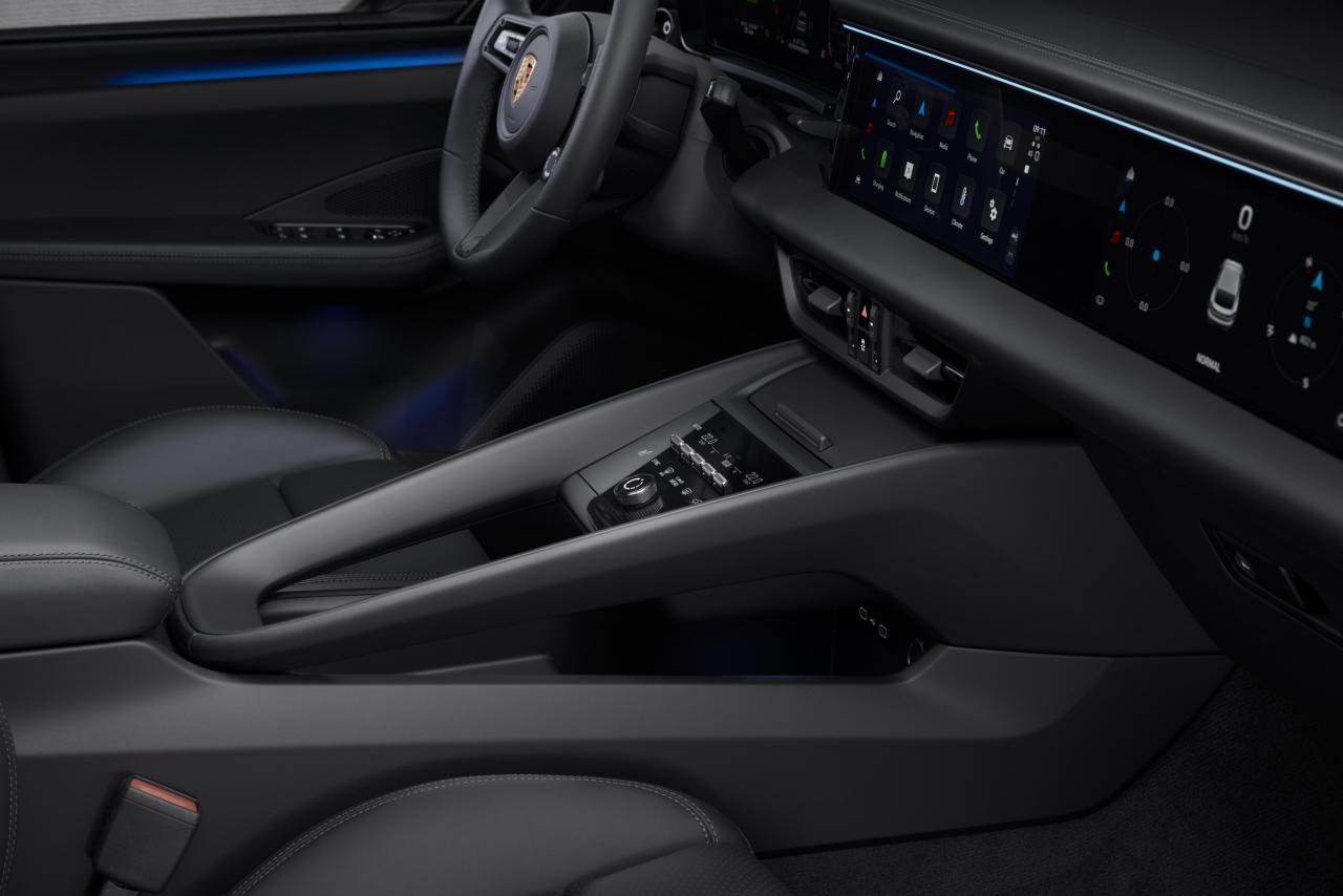 Macan_4_Interieur_008.thumb.jpg.12bca0bcb4f74f5c9a3a0c7694230c53.jpg