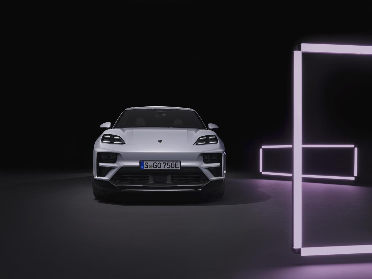 Macan_Turbo_005.thumb.jpg.1236ddef1425400ae84e4bdd73b1db60.jpg