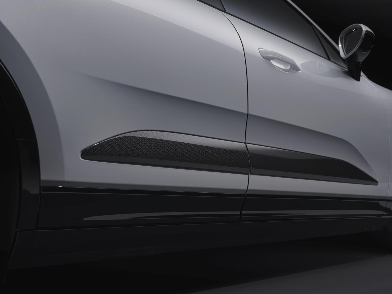 Macan_Turbo_Details_002.thumb.jpg.fb50970dd2b374cea1a713afccec6642.jpg