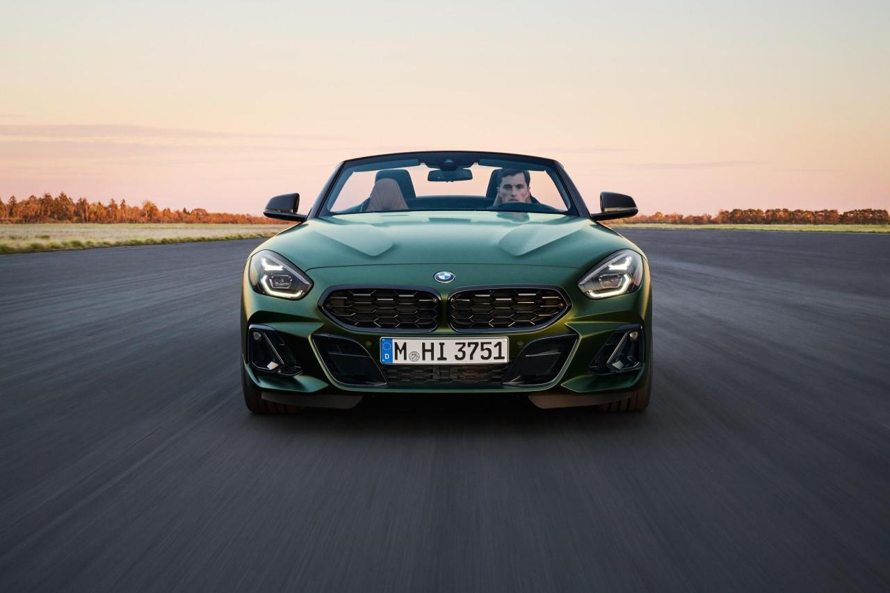 P90535760_lowRes_the-bmw-z4-m40i-with.thumb.jpg.e2e5c0c97be393542fc836d7b828bd57.jpg