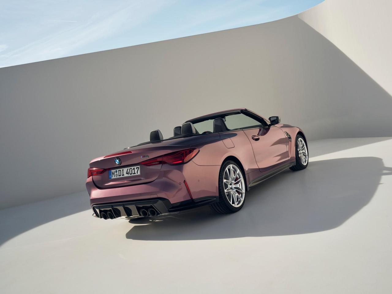 P90536790_lowRes_the-new-bmw-m4-conve.thumb.jpg.f64189d5ade18e511de7fd78fe8dfbcb.jpg