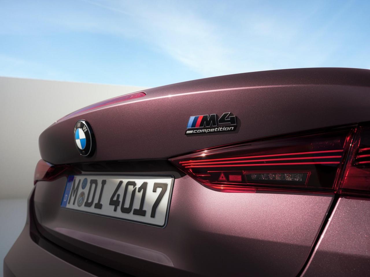 P90536805_lowRes_the-new-bmw-m4-conve.thumb.jpg.6a7869d2662adb5ec73bfee867bd4fae.jpg