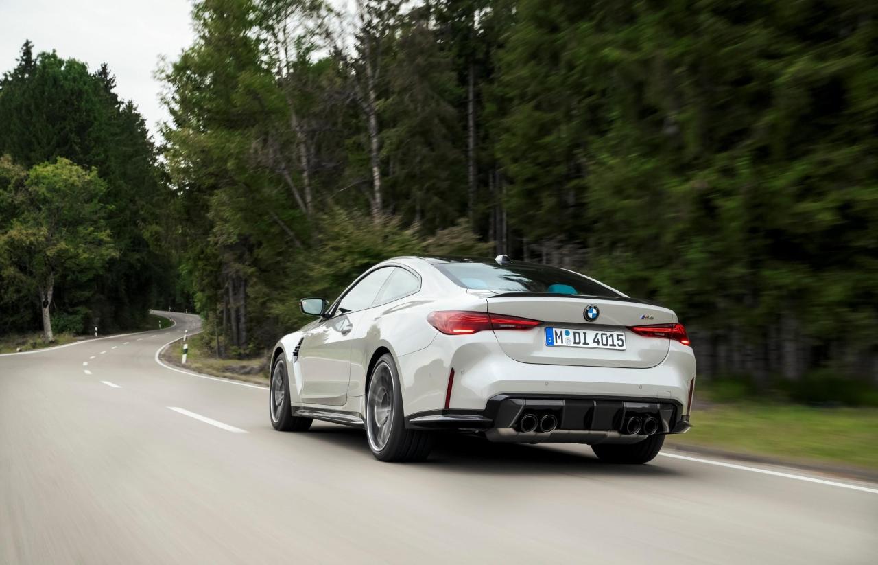 P90536817_lowRes_the-new-bmw-m4-coup.thumb.jpg.38658ae28fa98624f33a31722fc43fa6.jpg