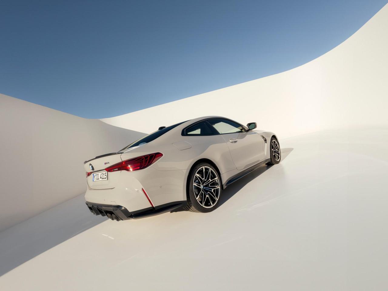 P90536826_lowRes_the-new-bmw-m4-coup.thumb.jpg.508e1828caac9a0df3b413b4e4ded4dd.jpg