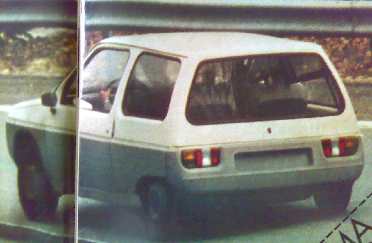 RenaultSupercinquemuletto4.thumb.jpg.90d21575a96e8c1afad203fe6811a0f7.jpg