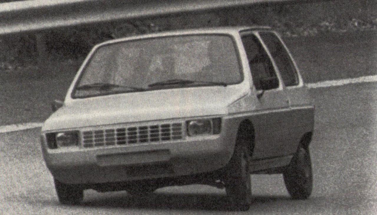 RenaultSupercinquemuletto5(2).thumb.jpg.33526e938cf12f744ddbe53741cc3713.jpg