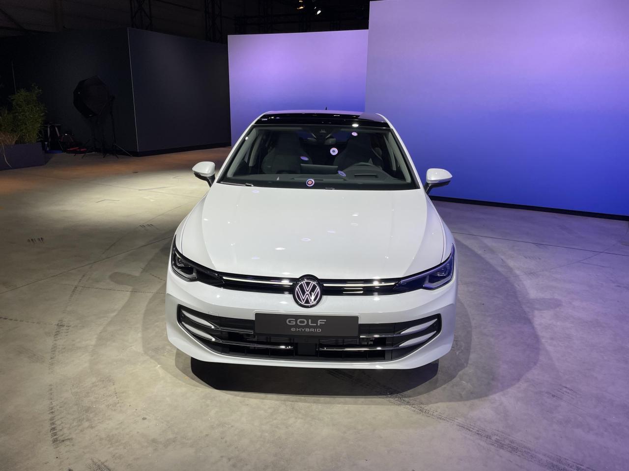 S0-presentation-video-volkswagen-golf-restylee-2024-la-star-devient-elle-ringarde-786532.thumb.jpg.dcfab0328bc3ad5ccc4f6018637c5346.jpg