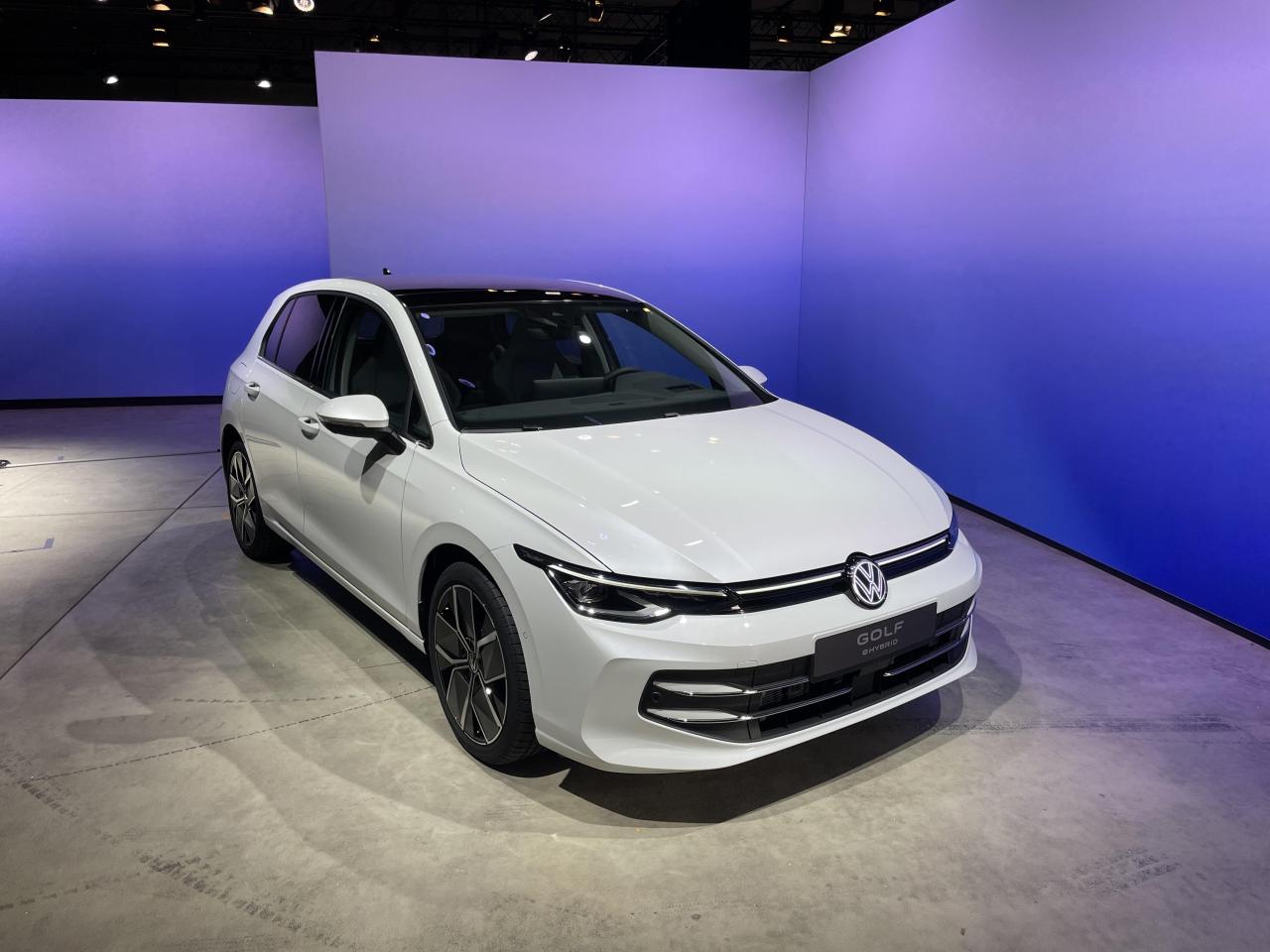 S0-presentation-video-volkswagen-golf-restylee-2024-la-star-devient-elle-ringarde-786533.thumb.jpg.6e480d361139b4e81d49d63beb9db268.jpg