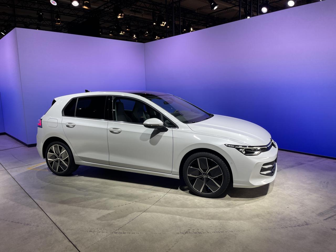 S0-presentation-video-volkswagen-golf-restylee-2024-la-star-devient-elle-ringarde-786534.thumb.jpg.a17329f15201ce8820d6c852e5476747.jpg