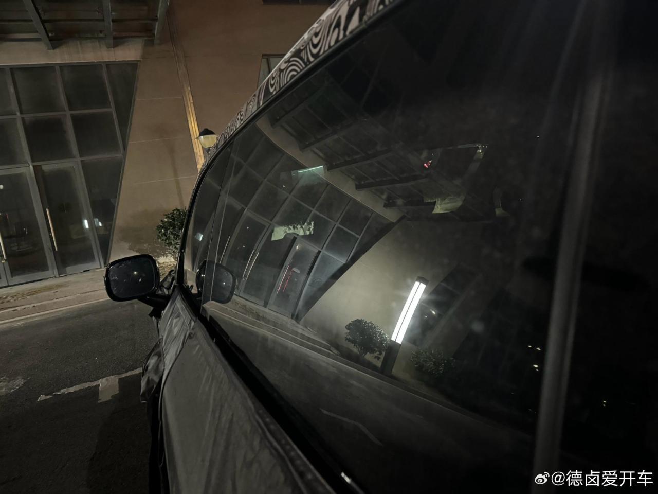 a7e5f88bly1hm536jnc83j24eo3b0e83.jpg