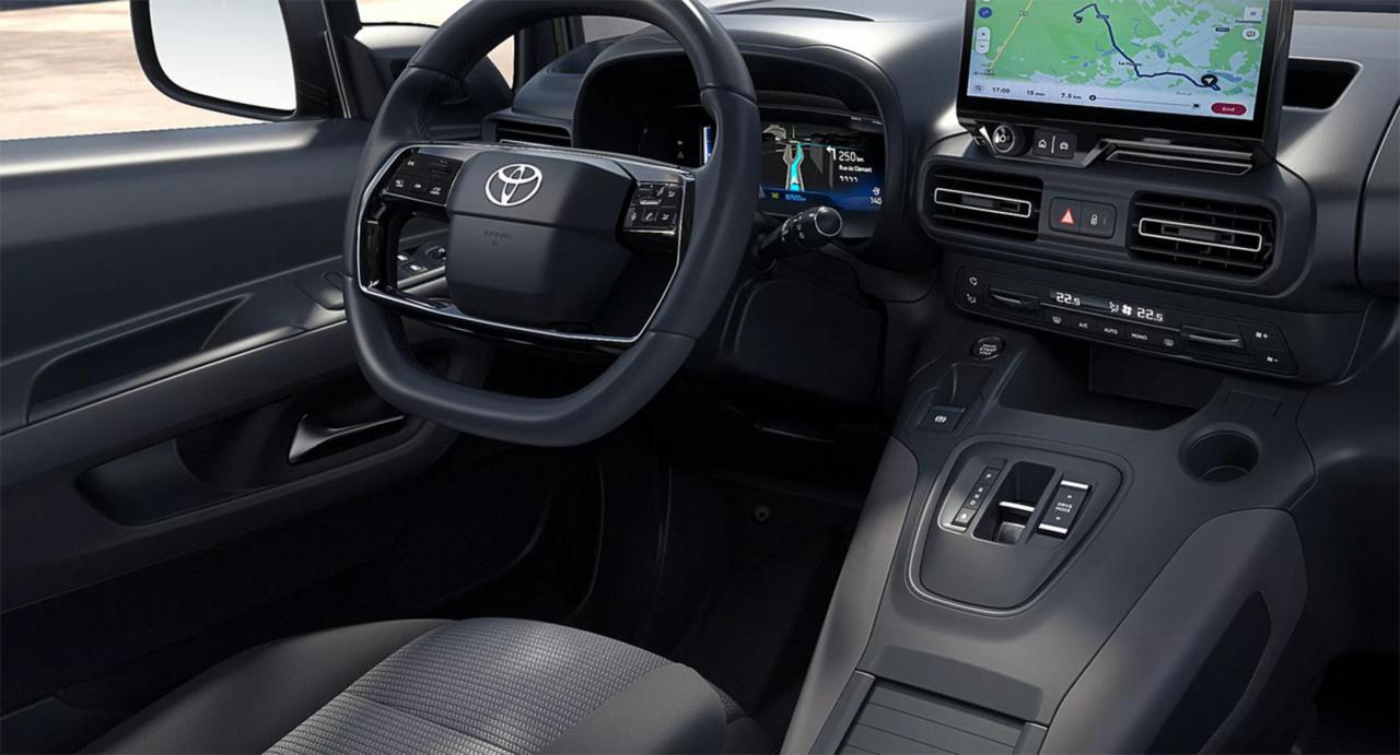 toyota_proace_city_verso_int_ok(1).thumb.jpeg.b41967f85ab95a27c60a8789ae6839fb.jpeg