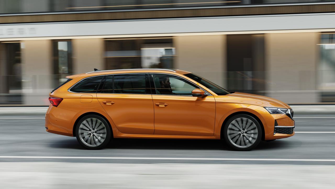 05_Skoda_Octavia_Combi.jpg