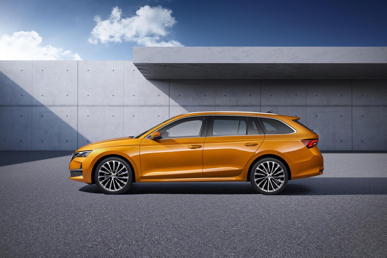 10_Skoda_Octavia_Combi.jpg