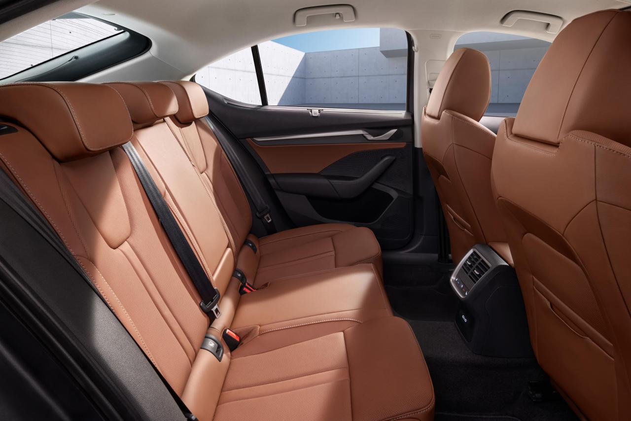 25_Skoda_Octavia.jpg