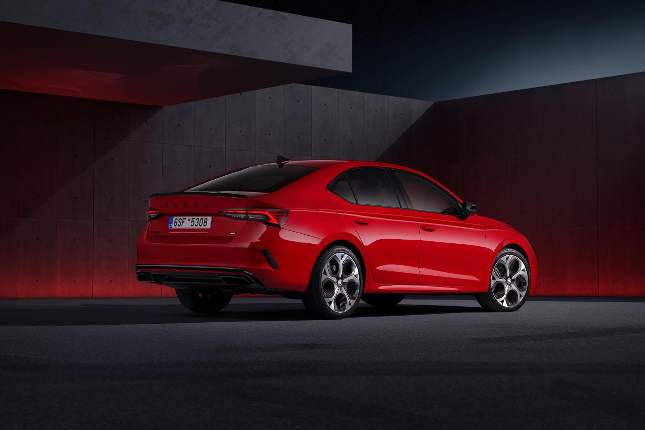 45_Skoda_Octavia_RS.jpg