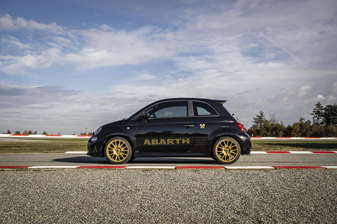 Abarth75Anniversario (11).jpg