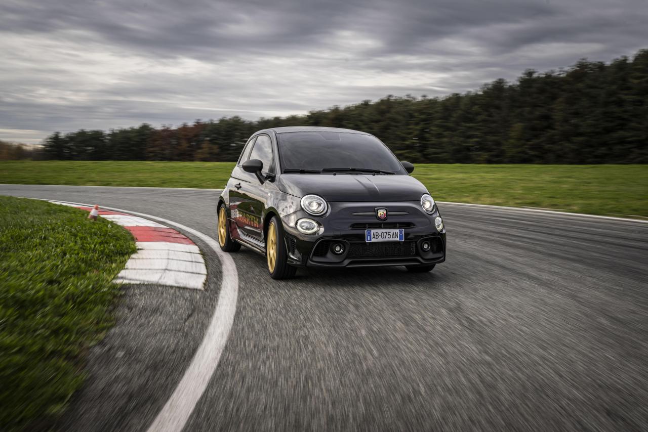 Abarth75Anniversario (2).jpg