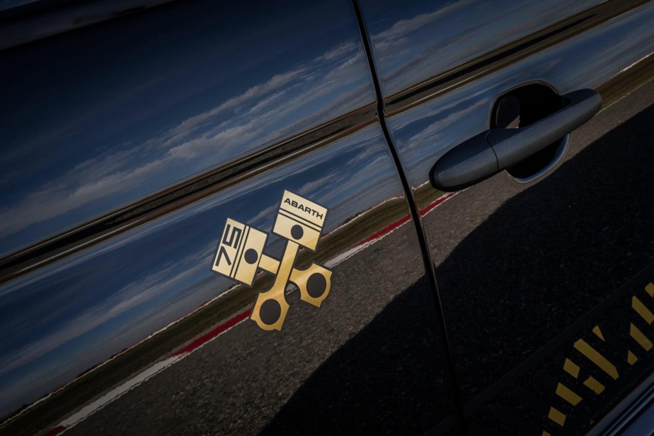 Abarth75Anniversario (9).jpg