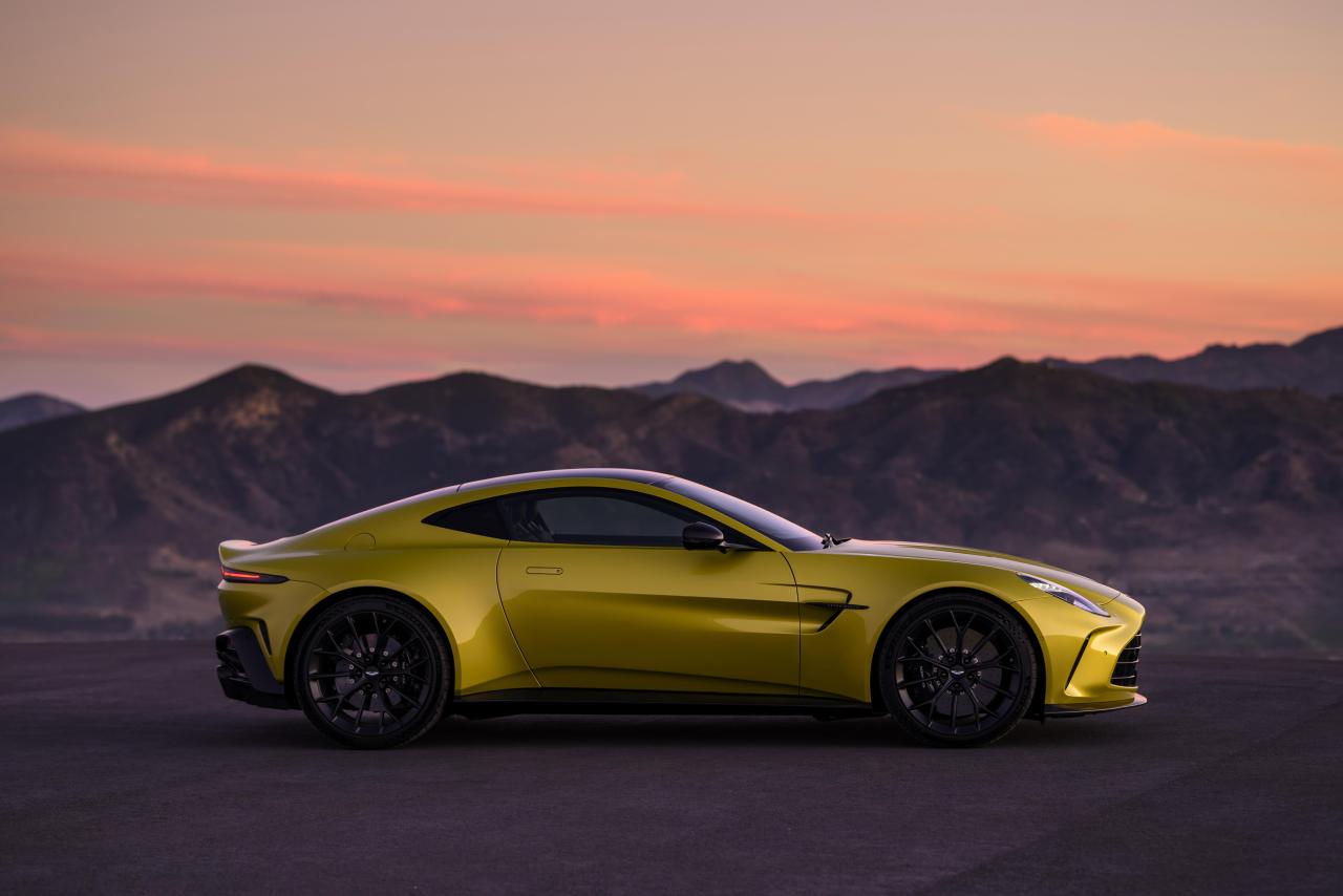AstonMartinVantage_24.thumb.jpg.474e9b9962b5447ac176ef3d4be5178a.jpg