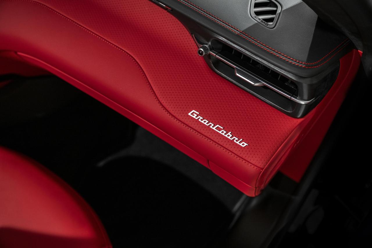 Medium-23346-MaseratiGranCabrioTrofeo.thumb.jpg.962b826b4dcac9a8058f77447646f88d.jpg