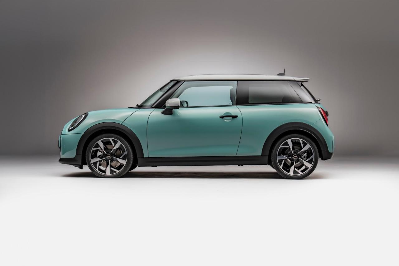 P90536602_lowRes_mini-cooper-s-02-202.thumb.jpg.4582174af60737eb4e092101b4222c96.jpg