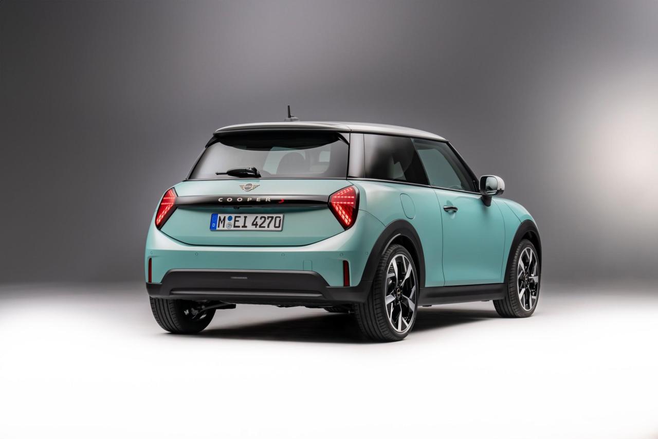 P90536604_lowRes_mini-cooper-s-02-202.thumb.jpg.9e7d68c961519bfbfb41e5eac826d6db.jpg