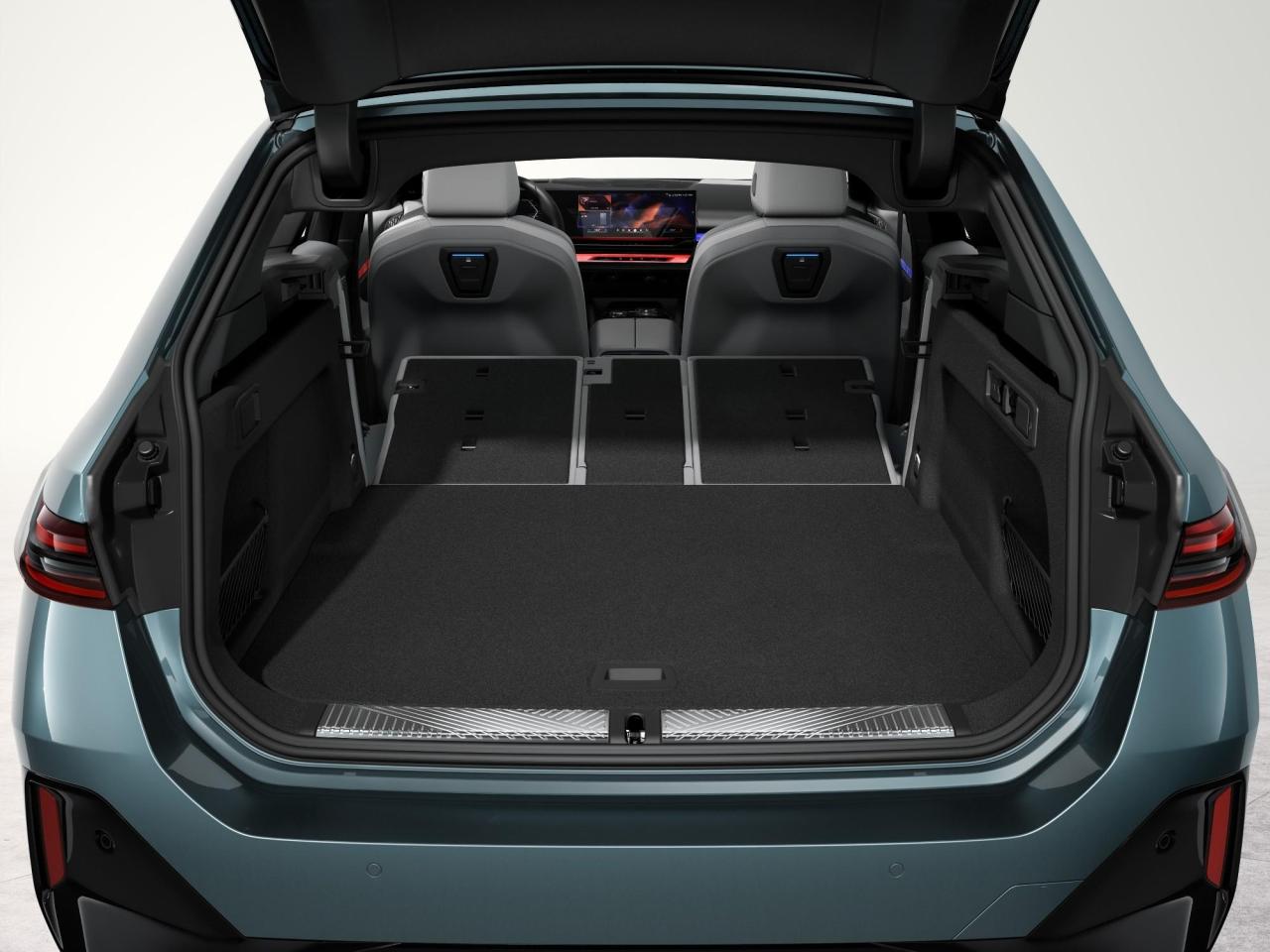 P90536883_lowRes_the-new-bmw-i5-edriv.thumb.jpg.56ca3d1217fff50474f6bcc43fbd4f55.jpg