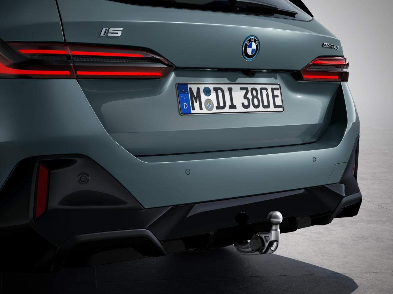 P90536884_lowRes_the-new-bmw-i5-edriv.thumb.jpg.c8b7e605a5dee93d5a0ca15b652b02b4.jpg