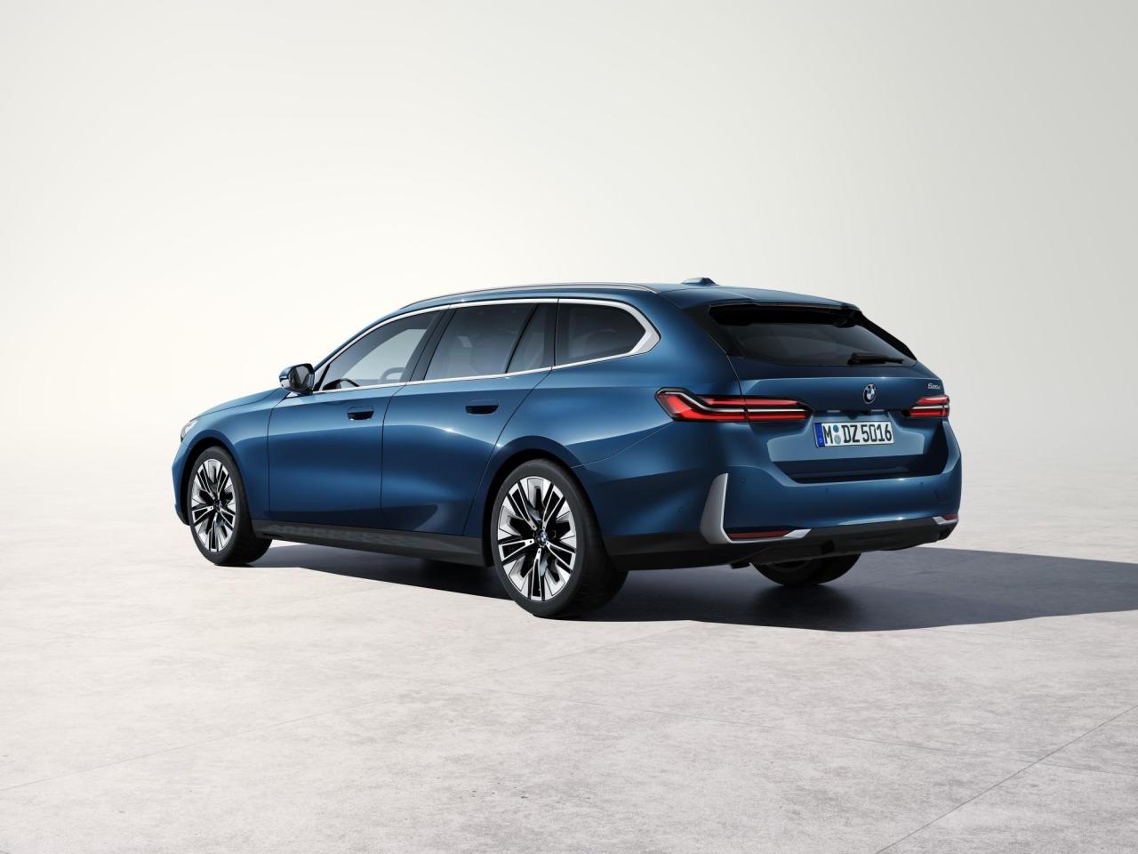 P90536898_lowRes_the-new-bmw-520d-xdr.thumb.jpg.91cdfdee702116a8b75f1d13358ef293.jpg