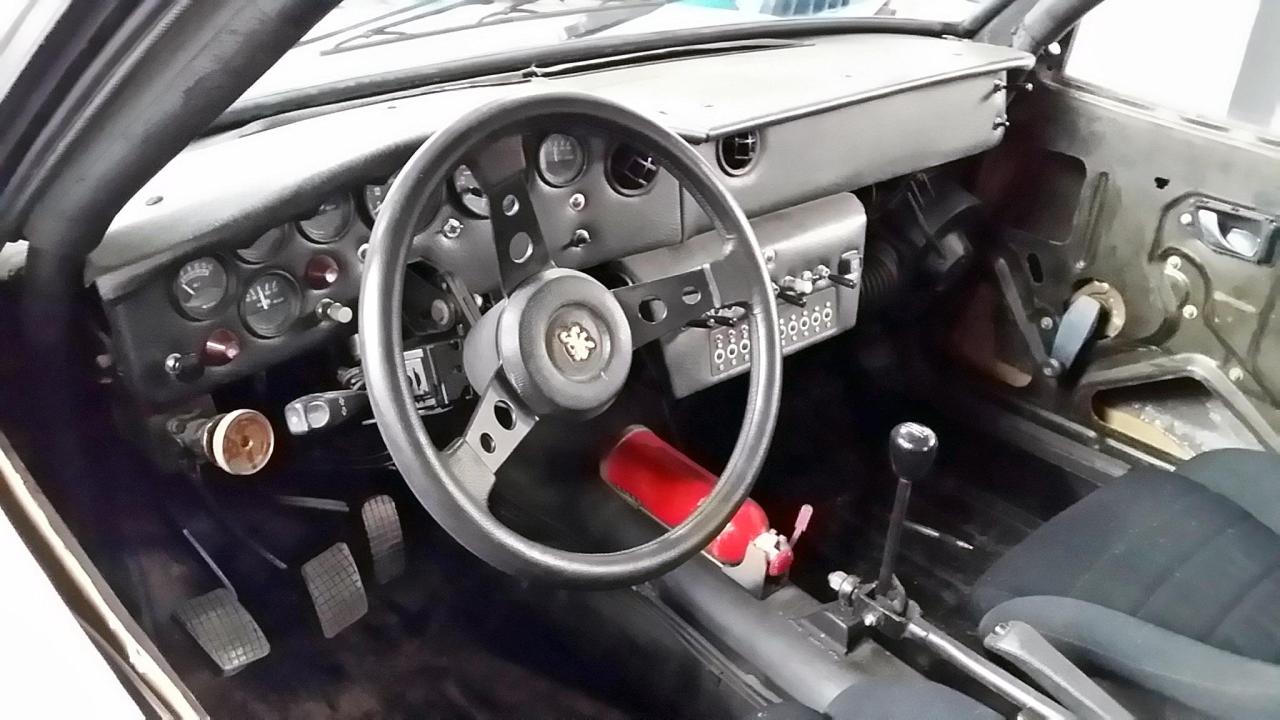 Peugeot305V6(3).thumb.jpg.d9f765b25d6fd2ded7265ef874a807a6.jpg
