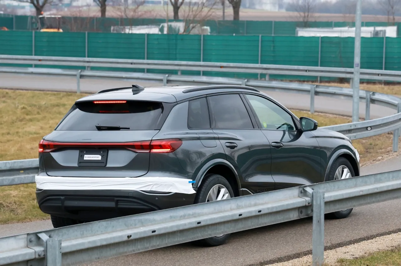 audi-q6-e-tron-2024-2024100131-1706861532_14.webp.a58708ba3959056a6b0e96fc5ccbca84.webp