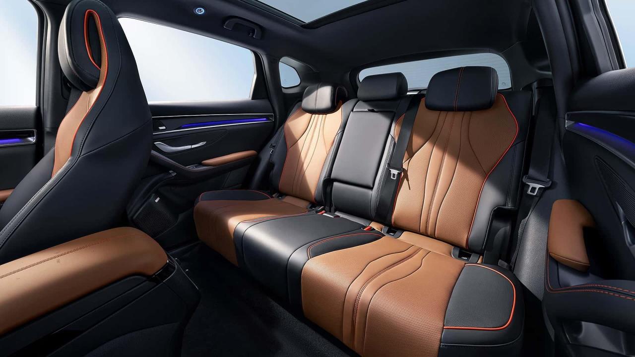 byd-seal-u-dm-i(12).thumb.jpg.13ae29a664cdfa09aa643cc51e347246.jpg