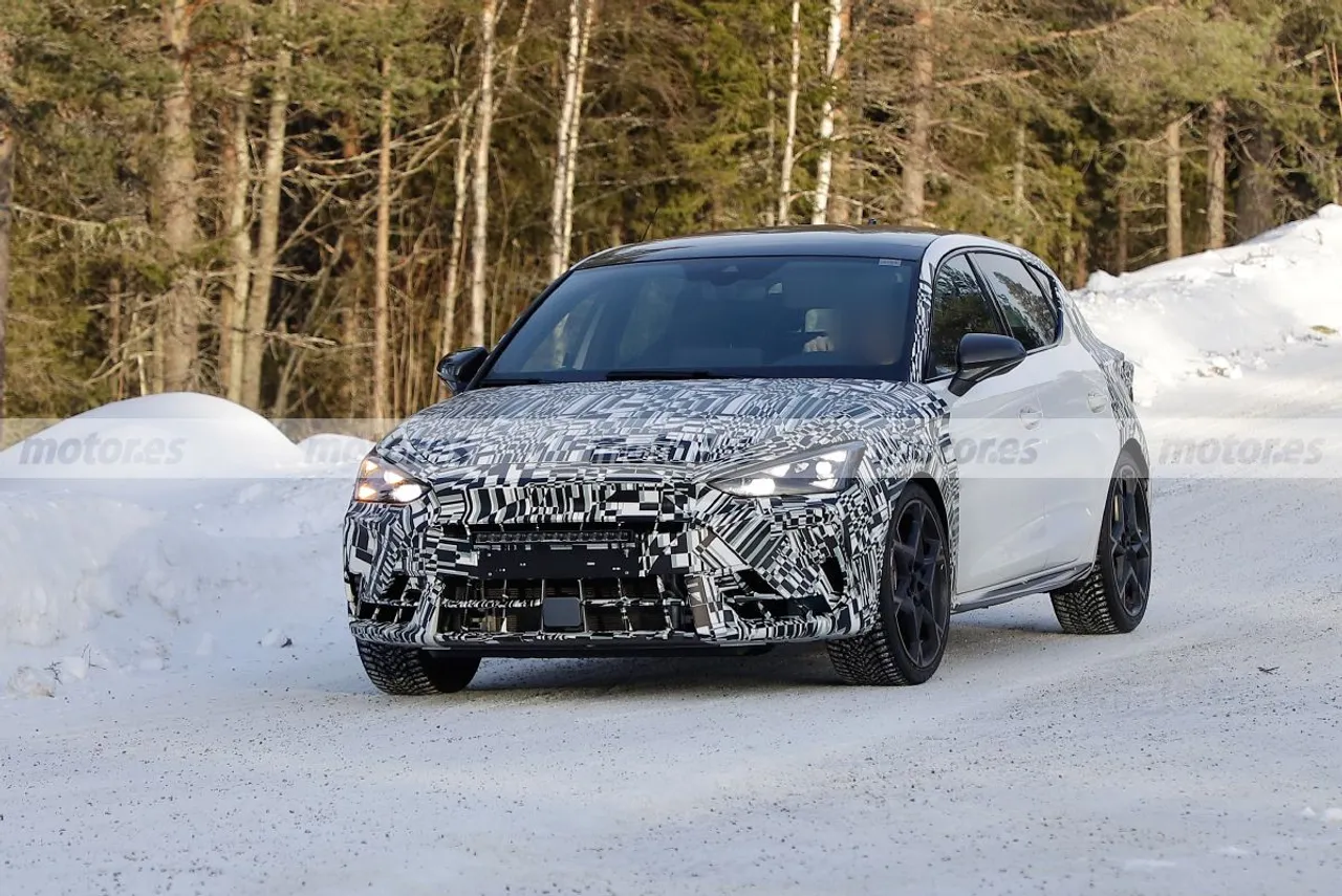 cupra-leon-facelift-2025-pruebas-invierno-2024100201-1707206745_9.webp.0d3b488f2895acb85330bc62272d621d.webp