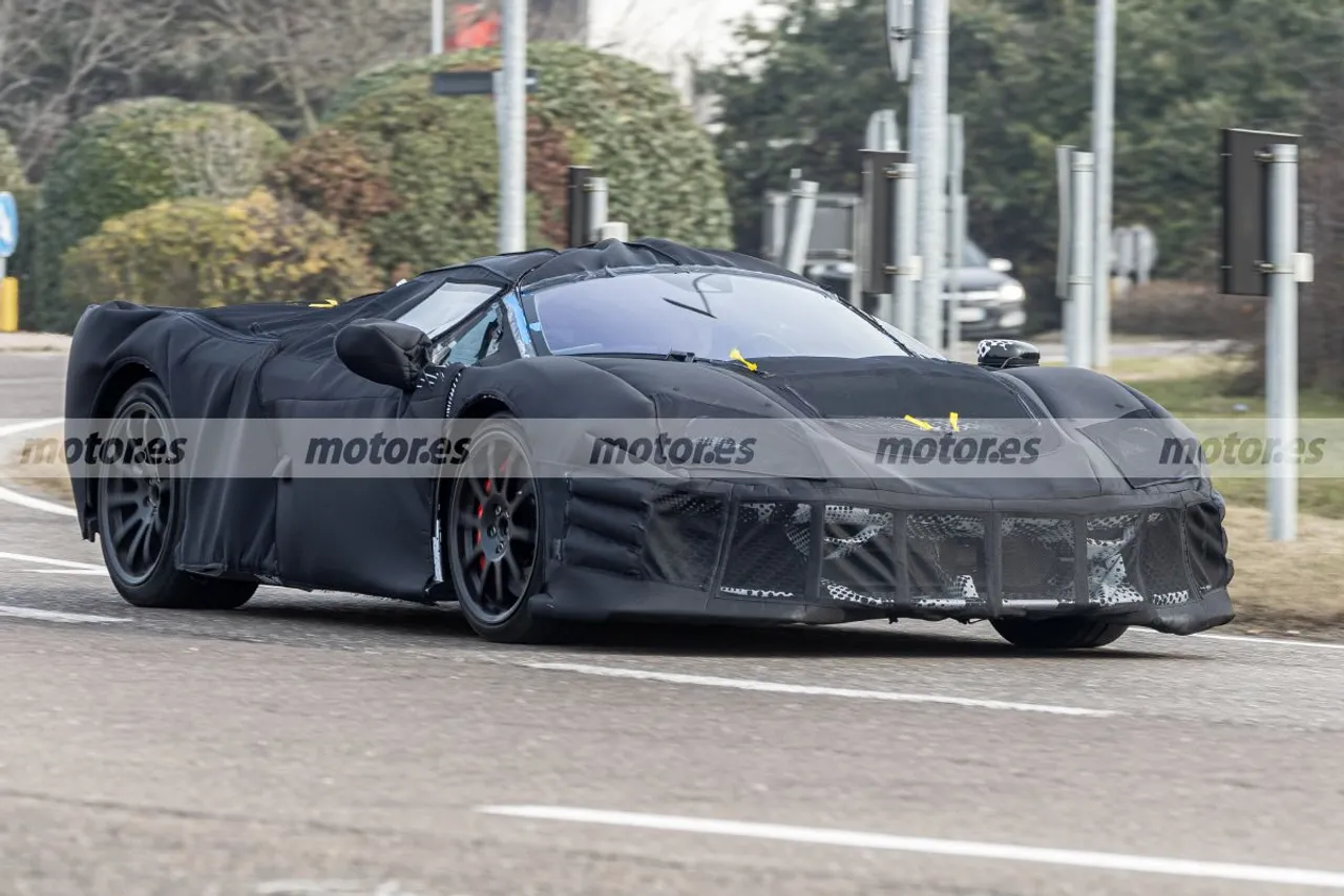 ferrari-f250-hypercar-fotos-espia-2025-2024100261-1707420040_10.webp.930bb3410dfa19c3dd411b2c38a340b8.webp